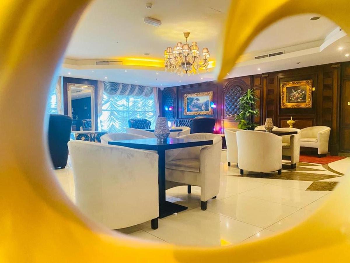 Tourist Hotel Doha Buitenkant foto