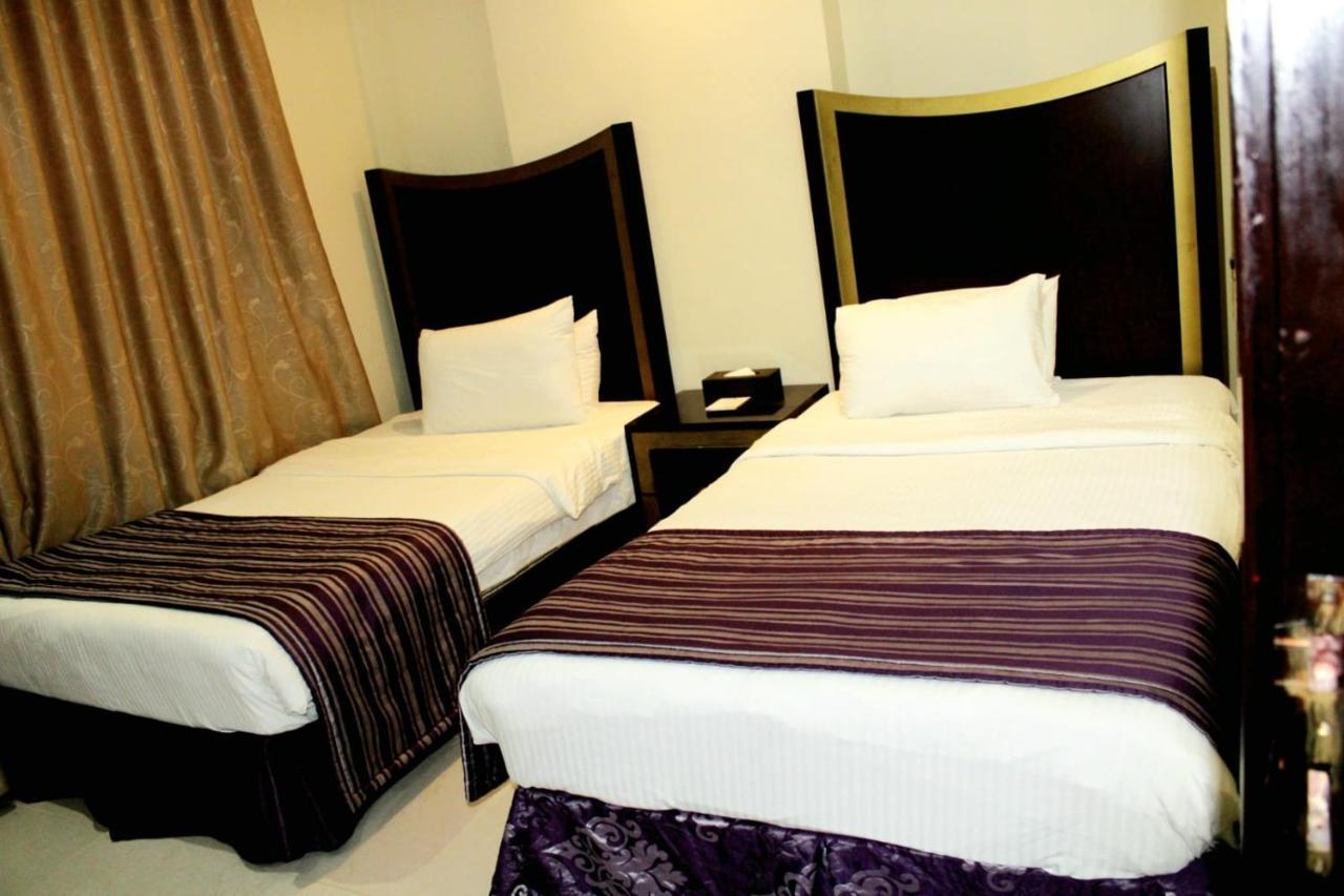 Tourist Hotel Doha Buitenkant foto