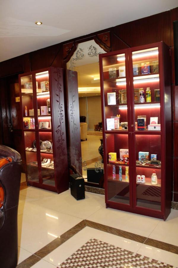 Tourist Hotel Doha Buitenkant foto