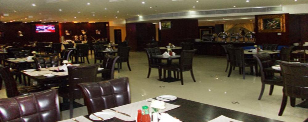 Tourist Hotel Doha Buitenkant foto