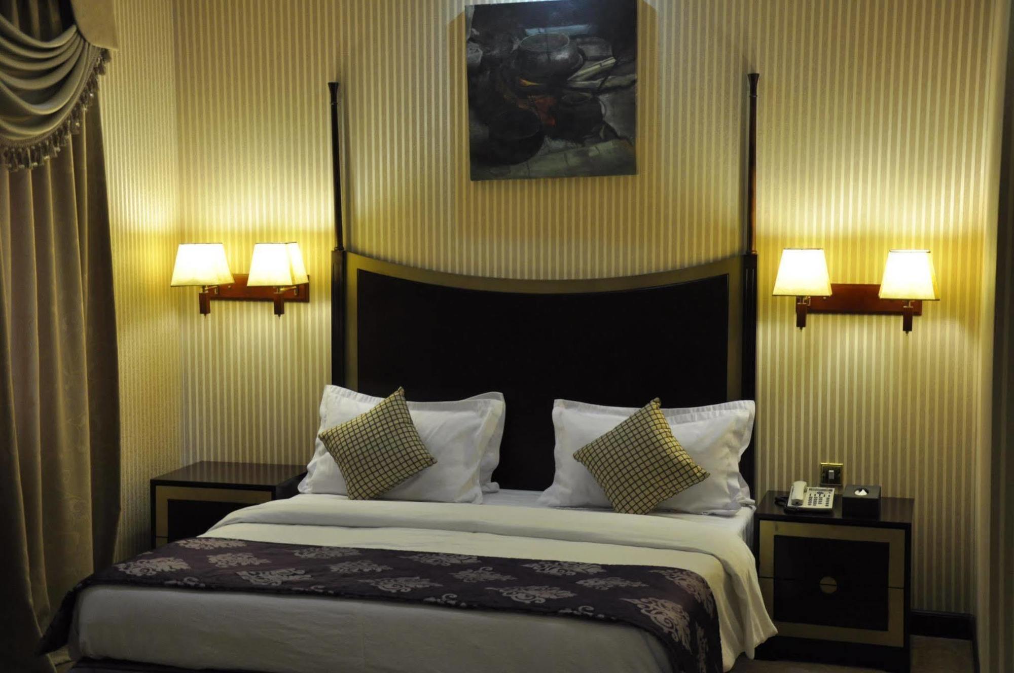 Tourist Hotel Doha Buitenkant foto